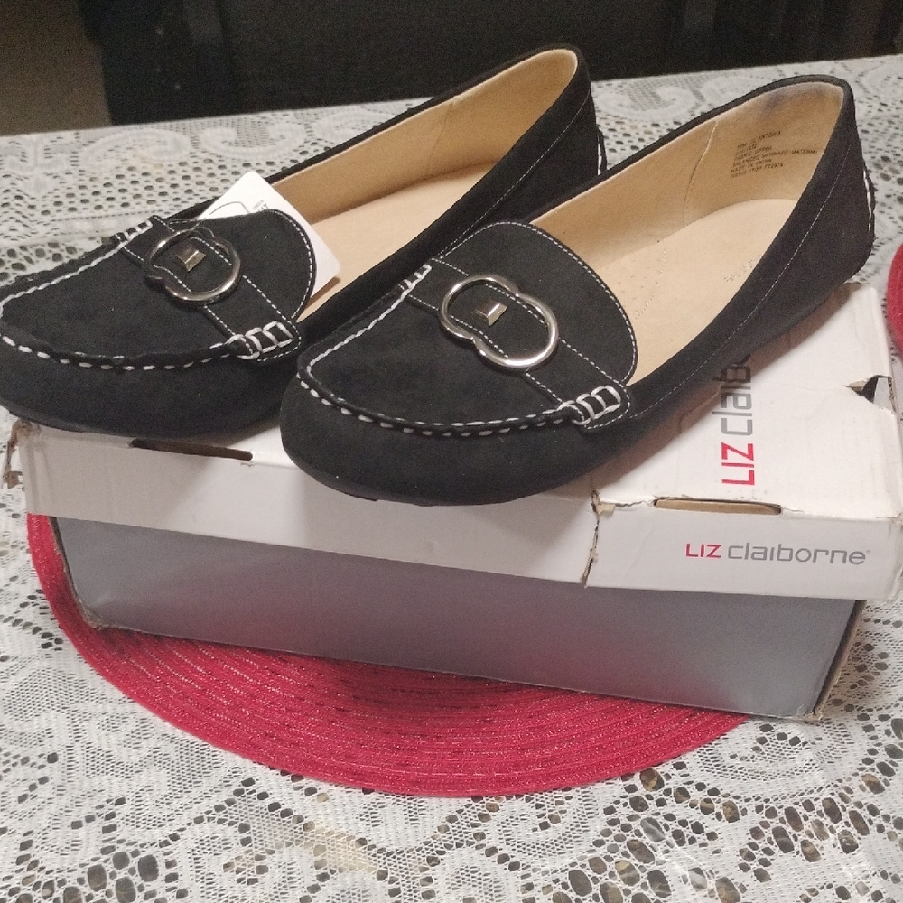 Liz Clairborne Black Women's Loafers, Size 10 Wide Width, New, With Box. - Picture 3 of 3